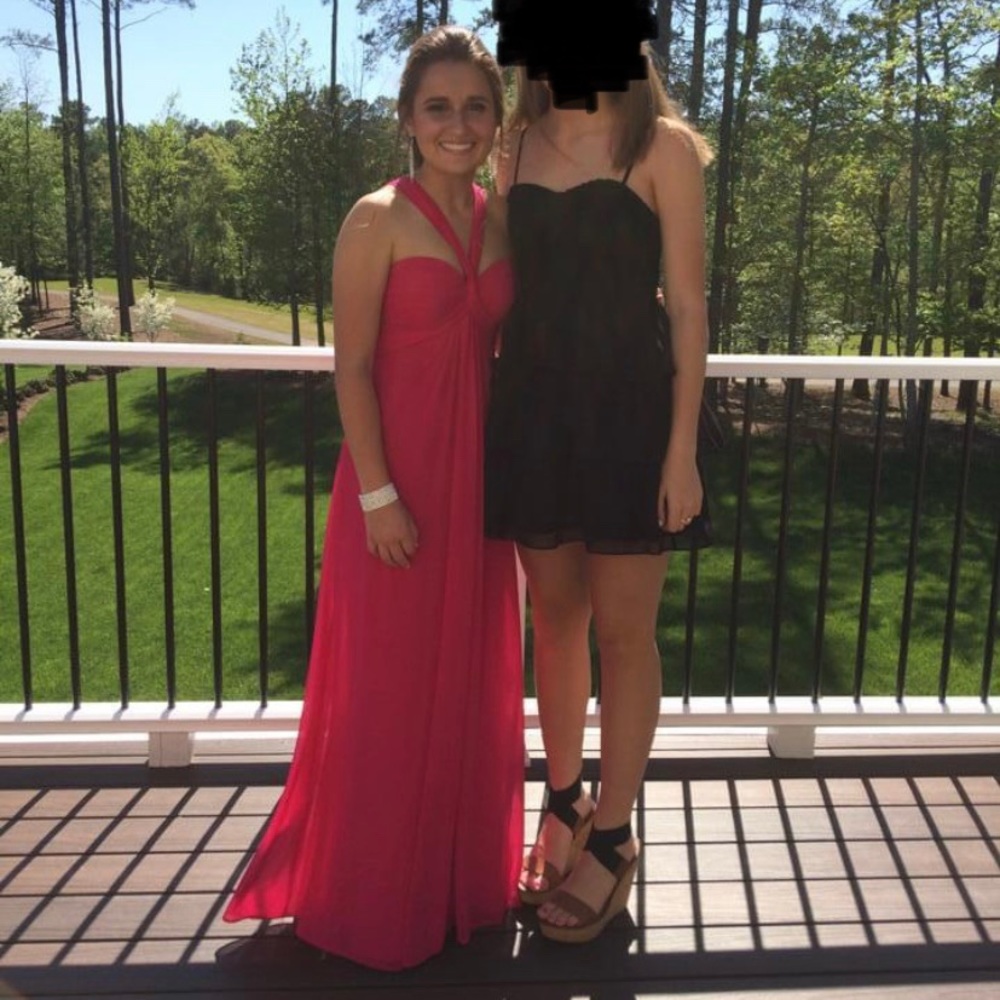 La Femme Open-back Pink Formal Dress